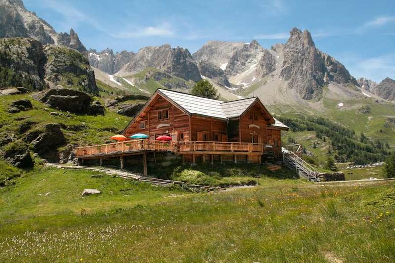 Un des nombreux lacs au programme de cette randonnée itinérante à Névache Un des nombreux lacs au programme de cette randonnée itinérante à Névache